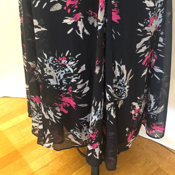 Banana Republic Long Sleeveless Flowy Summer Dress: Size M - Picture 6 of 12